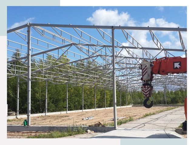 Строительство конюшен в Подольск от 625 руб. под ключ